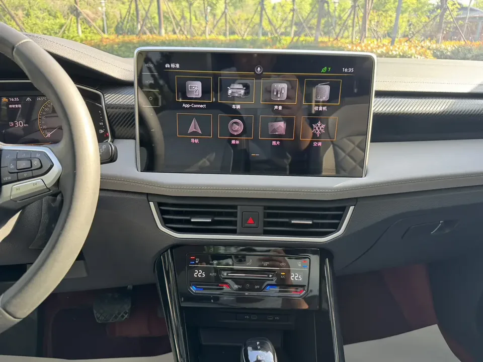 Volkswagen Tayron Tanyue 2023 280TSI 2WD Luxury Plus Advanced Edition 2023 — миниатюра 4