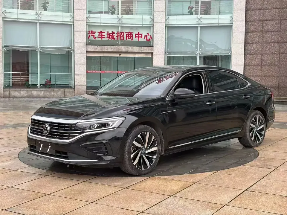 Volkswagen Passat 2023