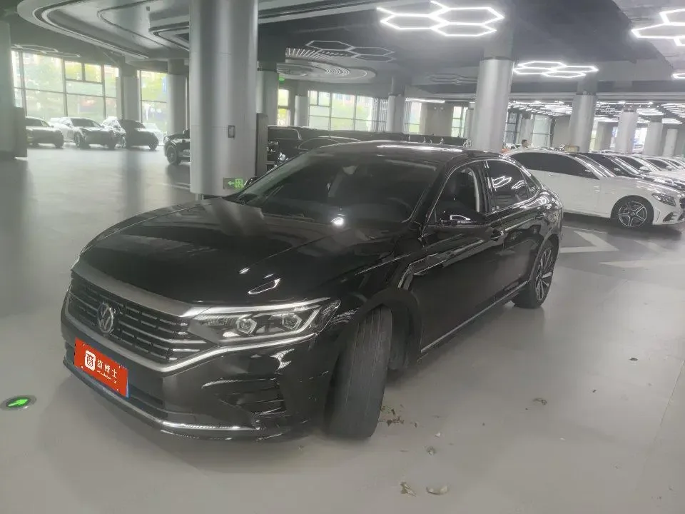 Volkswagen Passat 2024