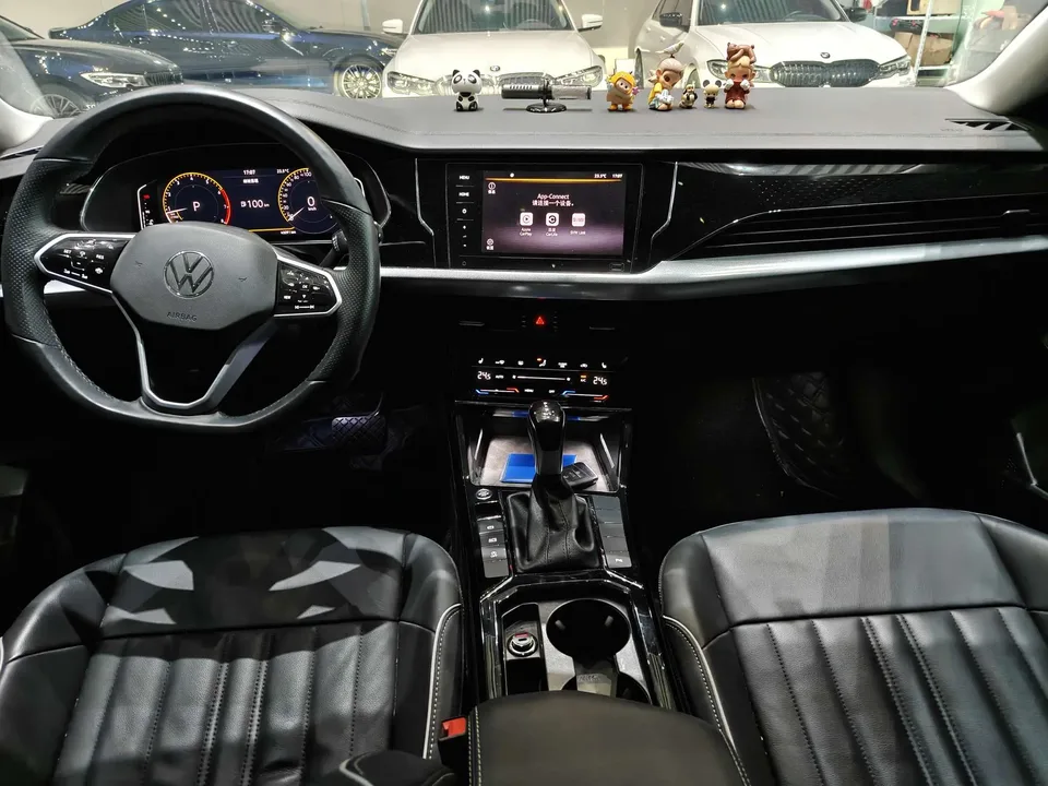 Volkswagen Passat facelift 330TSI Star Elite Edition 2023 — миниатюра 3