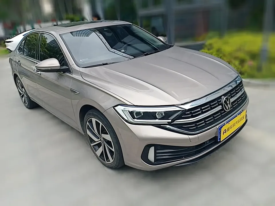 Volkswagen Sagitar 2023 Sagitar 300TSI DSG Excellence Edition 2022 — миниатюра 3