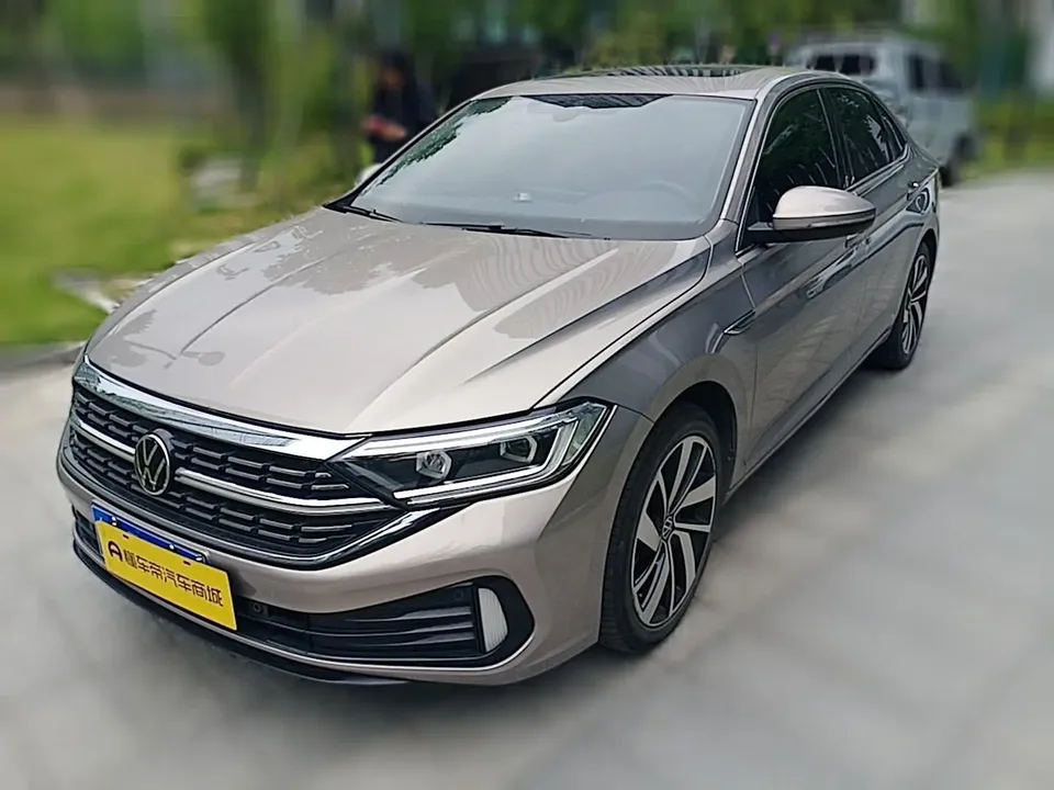 Volkswagen Sagitar 2022