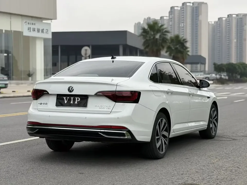 Volkswagen Sagitar Sagitar 300TSI DSG Beyond Edition 2024 — миниатюра 2