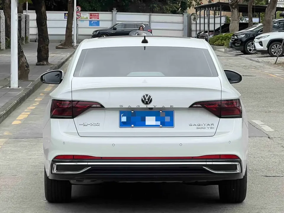 Volkswagen Sagitar 2023 Sagitar 300TSI DSG Beyond Edition 2023 — миниатюра 2