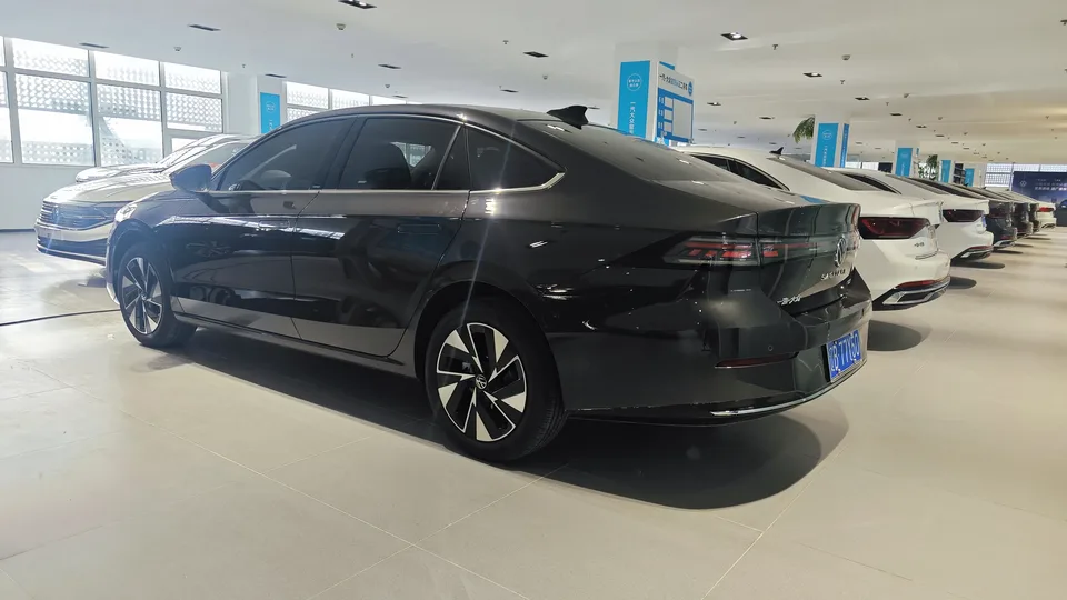 Volkswagen Sagitar 2026 Sagitar L 300TSI DSG Elite Edition 2026 — миниатюра 3