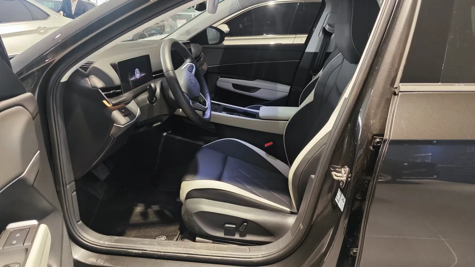 Volkswagen Sagitar 2026 Sagitar L 300TSI DSG Elite Edition 2026 — миниатюра 4