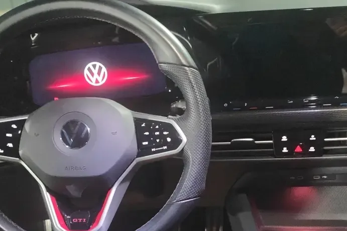 Volkswagen GOLF GTI 380TSI DSG GTI 2022 — миниатюра 2