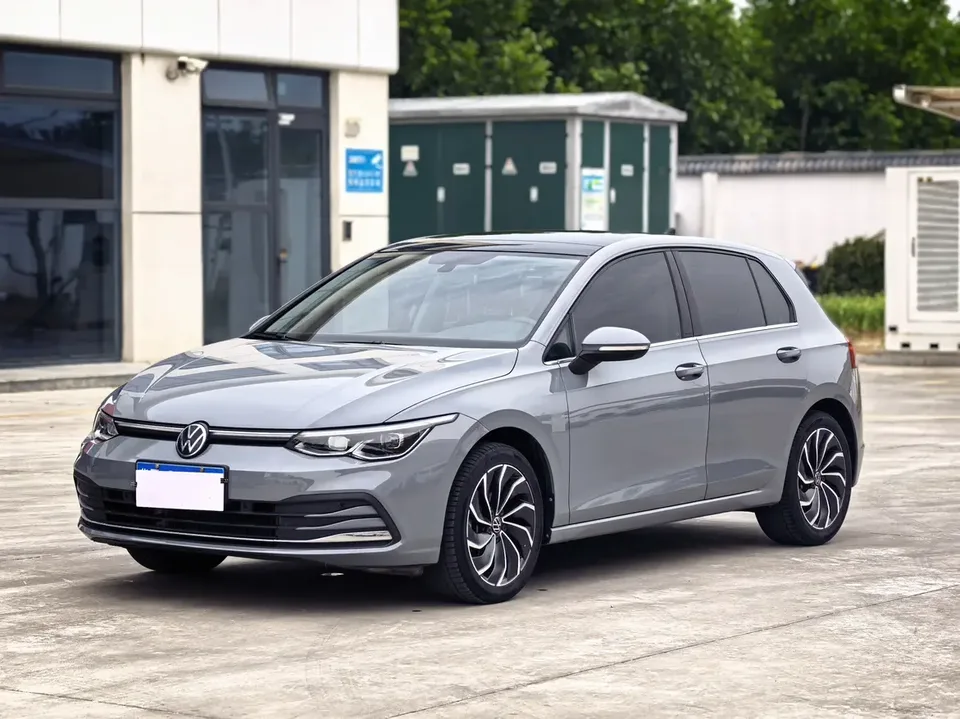 Volkswagen Golf Golf 2021 Golf 2021 280TSI DSG R-Line 2022 — photo 1, buy with delivery to Moscow