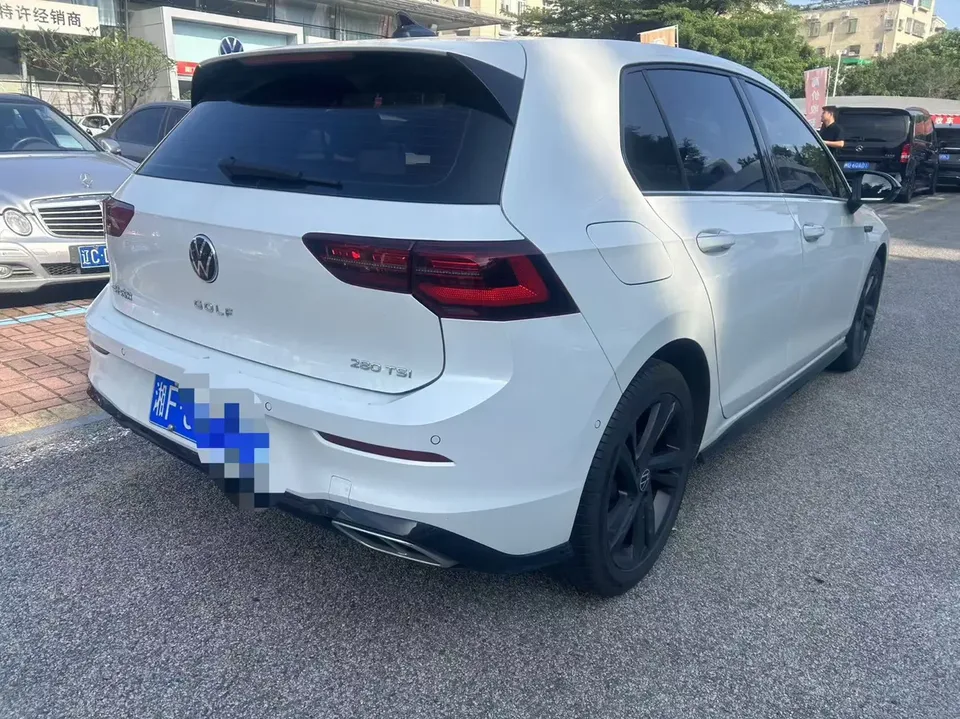 Volkswagen Golf 280TSI DSG R-Line 50 Years Legend Edition 2024 — миниатюра 4