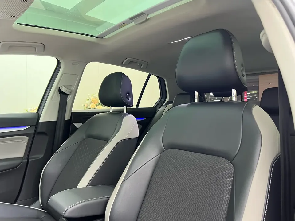 Volkswagen Golf golf 2021 280TSI DSG Pro 2022 — миниатюра 5