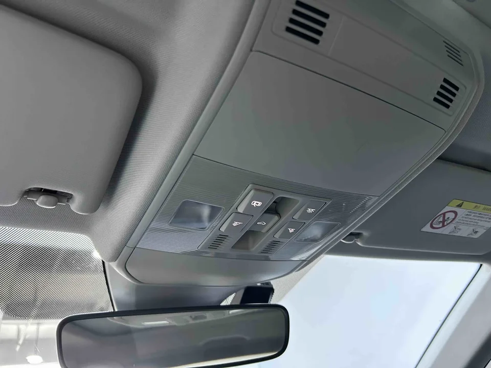 Volkswagen Lavida Lavida 2023 New 1.5L Automatic New Edition 2023 — thumbnail 3