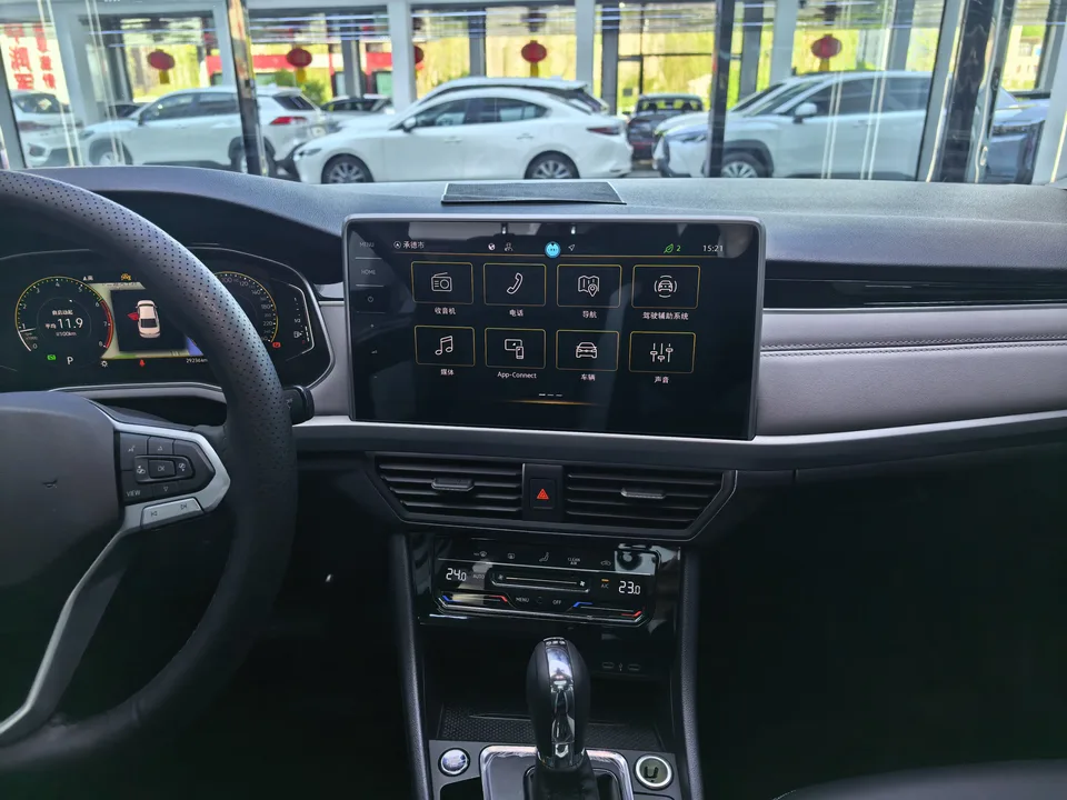 Volkswagen Bora 300TSI DSG Premium Edition 2024 — миниатюра 3