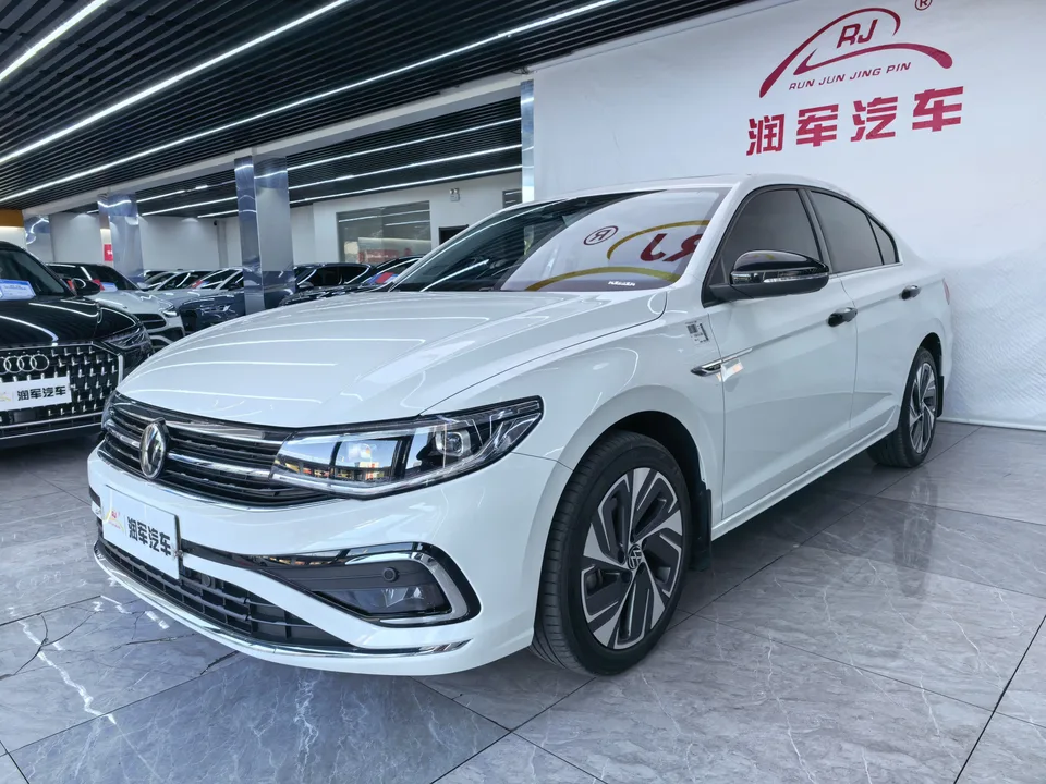Volkswagen Bora 2024