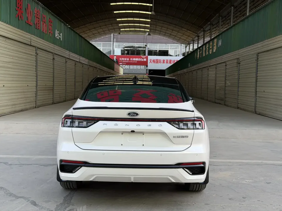 Ford Mondeo Mondeo EcoBoost 180 Luxury 2024 — миниатюра 2