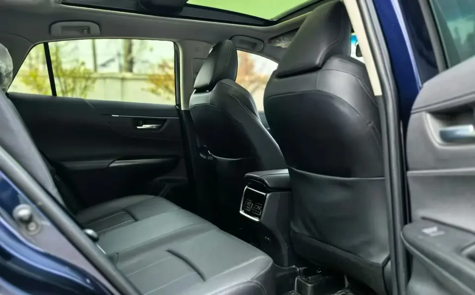 Toyota HARRIER Lingfang Harrier 2022 2.0L CVT 2WD Premium Edition 2022 — миниатюра 3