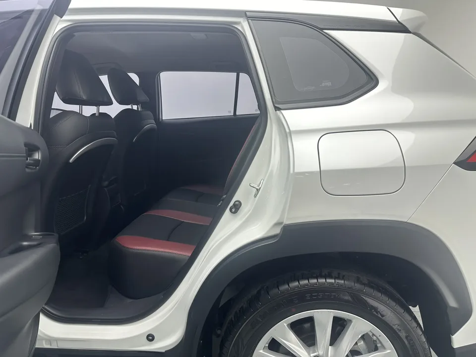 Toyota CorollaCross 2.0L CVT Pioneer Edition 2023 — миниатюра 3