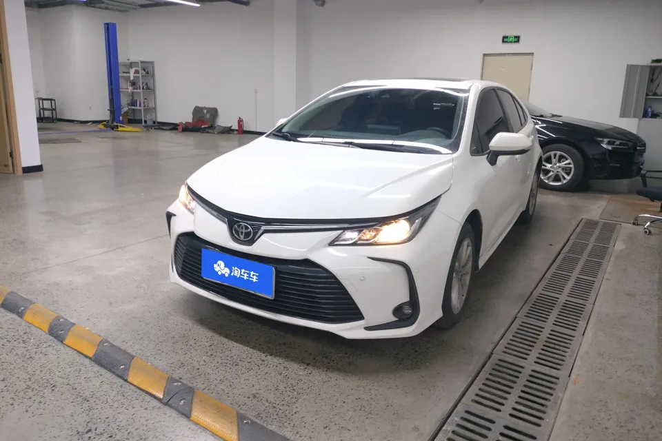 Toyota Corolla Corolla 2021 1.2T S-CVT Elite PLUS Edition 2022 — photo 1, buy with delivery to Moscow