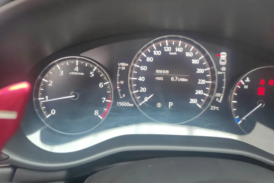 Mazda Axela Mazda3 2.0L automatic quality version 2023 — thumbnail 3