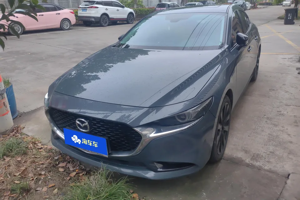 Mazda Axela Mazda3 2.0L automatic quality version 2023 — photo 1, buy with delivery to Moscow