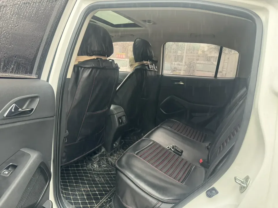 Hyundai ix35 Hyundai ix35 2021 2.0L Automatic 2WD Comfort Edition GL 2022 — миниатюра 3