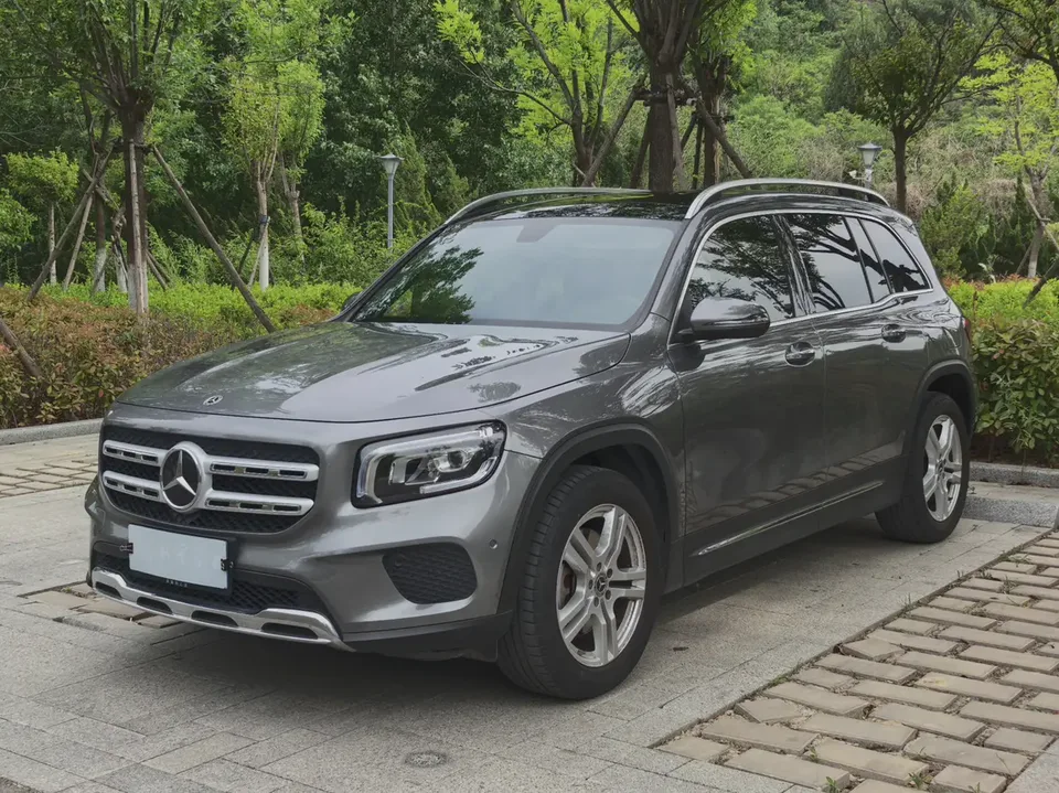 Mercedes-Benz GLB-Class 2023