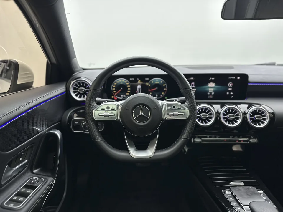 Mercedes-Benz Mercedes Benz A Class Mercedes-Benz A-Class 2022 A 200 L sports sedan dynamic version 2022 — миниатюра 3