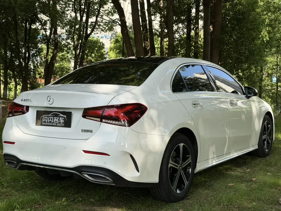 Mercedes-Benz Mercedes Benz A Class Mercedes-Benz A-Class 2023 A 200 L Sports Sedan Fashion Edition 2023 — миниатюра 2