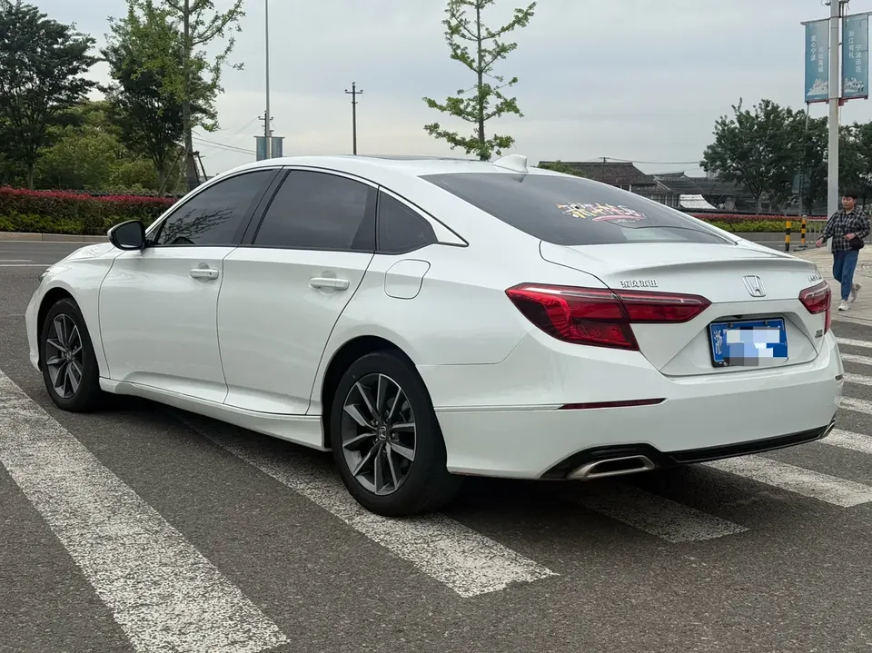 Honda Inspire Inship 2022 260TURBO Exquisite Edition 2022 — миниатюра 4
