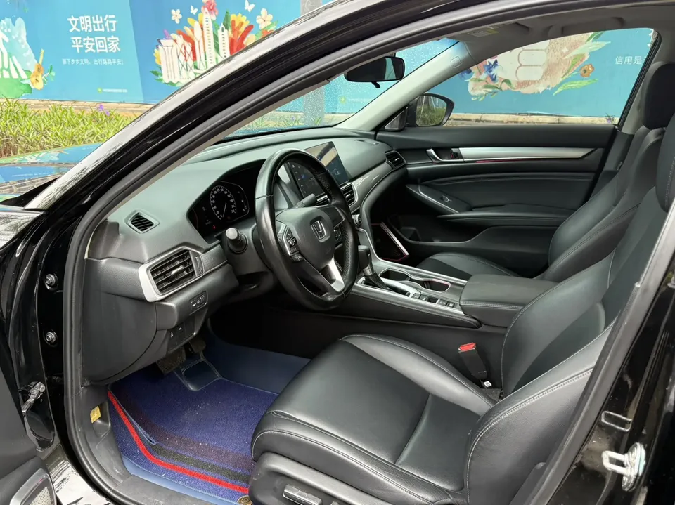 Honda Accord Accord 2022 260TURBO Deluxe Edition 2022 — миниатюра 4