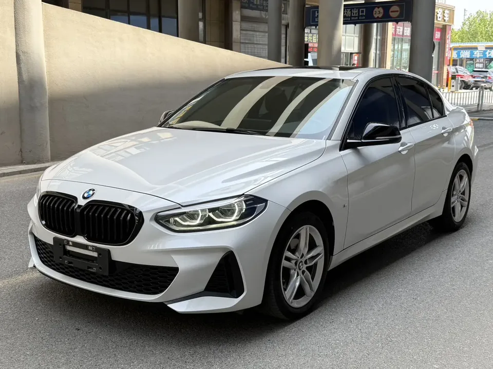 BMW 1 Series facelift 120i M Sport Night Edition 2022 — фото 1, купить с доставкой в Москву