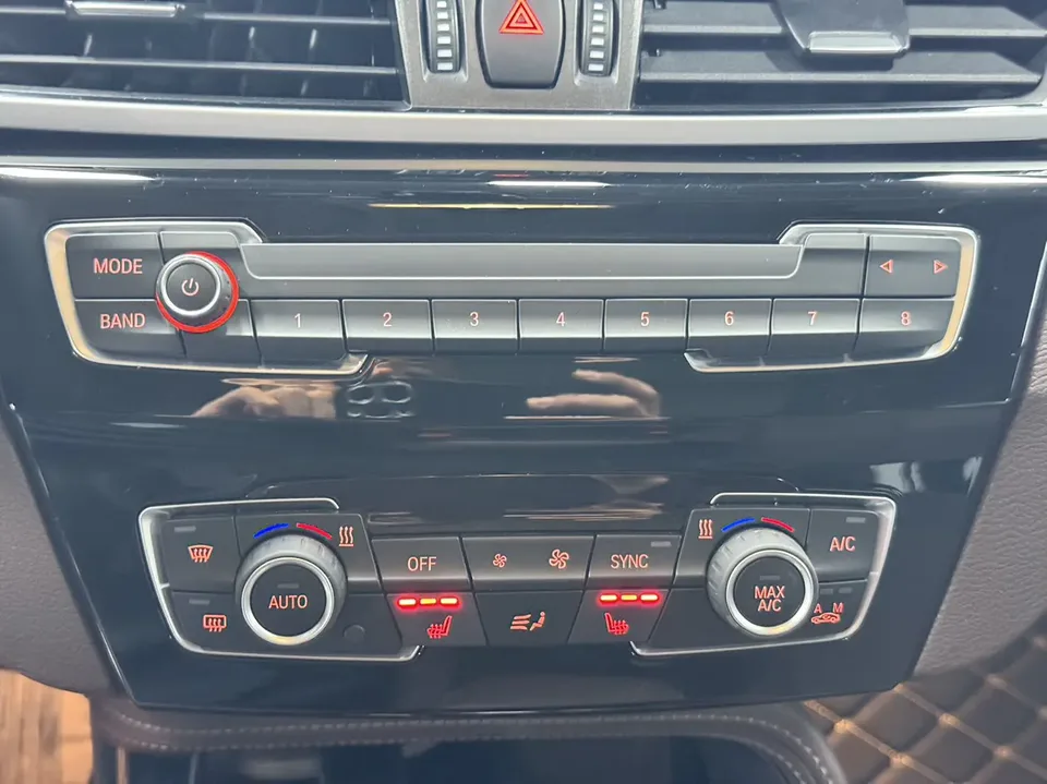 BMW X1 BMW X1 2022 sDrive20Li Exclusive Model 2022 — миниатюра 3