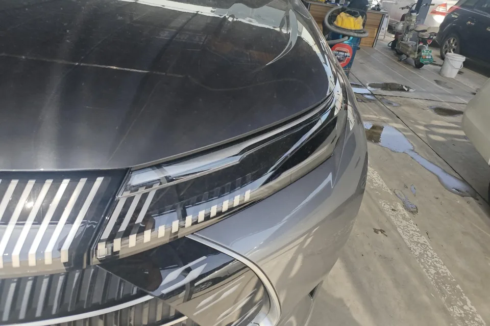 BYD frigate 07 Glory Edition DM-i 100KM Premium 2024 — миниатюра 2