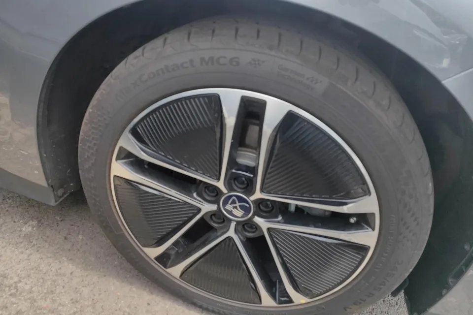 BYD Han EV Champion Edition 605KM Premium 2023 — миниатюра 2