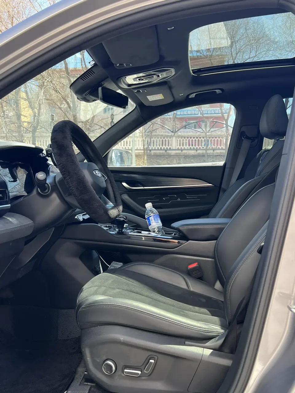 Geely Monjaro Xingyue L 2024 2.0TD High Power Automatic 2WD Skyline Edition 2024 — миниатюра 3
