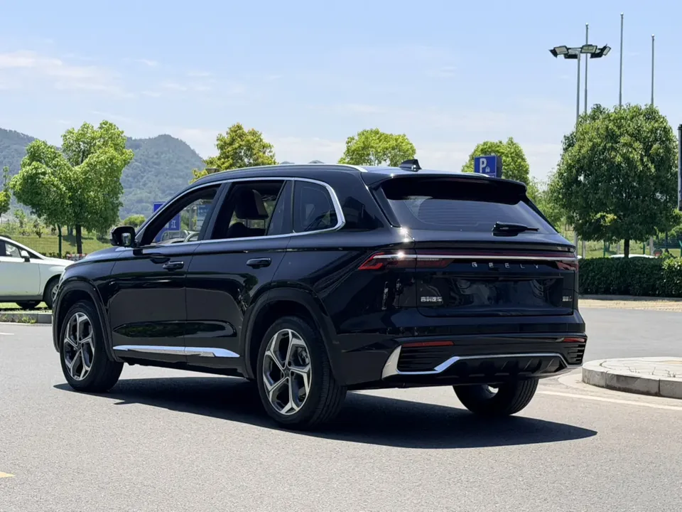 Geely Monjaro Xingyue L 2024 Xingyue L 2024 2.0TD High Power Automatic 2WD Yunqi Edition 2024 — thumbnail 2