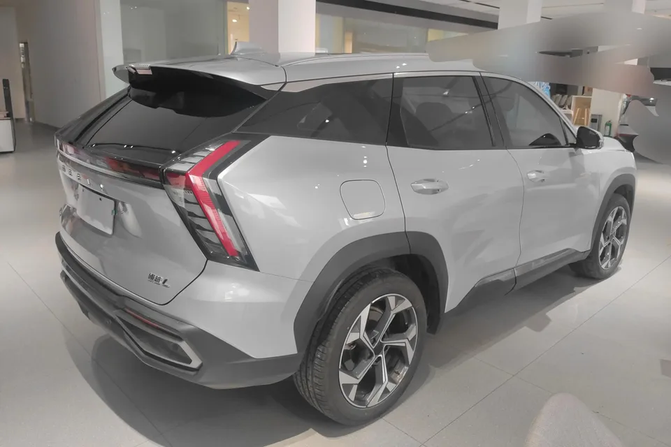 Geely Atlas L Boyue L 2023 1.5TD DCT Premium Edition 2024 — миниатюра 3