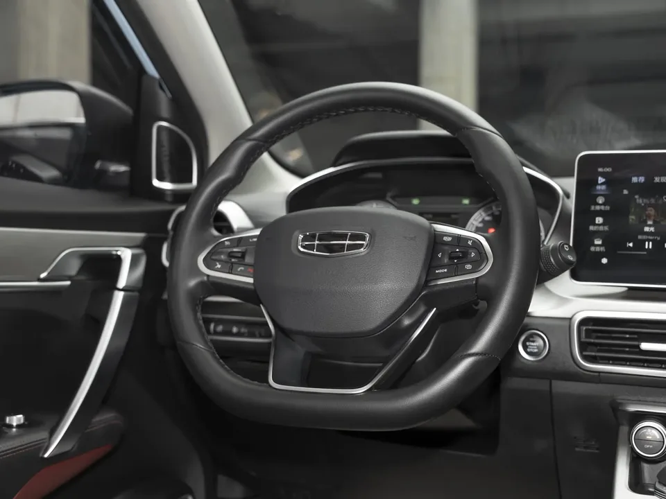 Geely Coolray SX11 Binyue 2021 240T DCT Diamond Edition 2022 — миниатюра 4