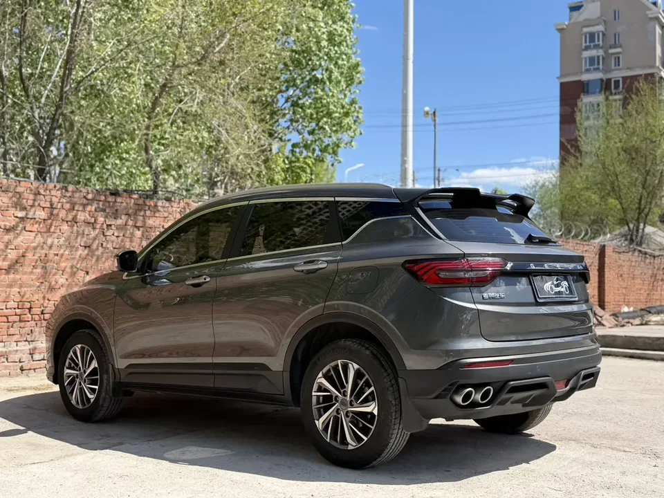 Geely Coolray SX11 Binyue 2021 240T DCT Platinum Edition 2022 — thumbnail 4