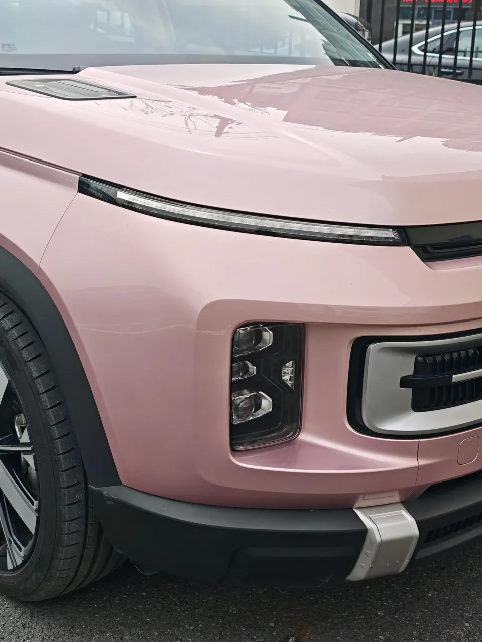 Geely ICON Geely ICON 2023 1.5TD Chocolate Edition 2024 — миниатюра 3