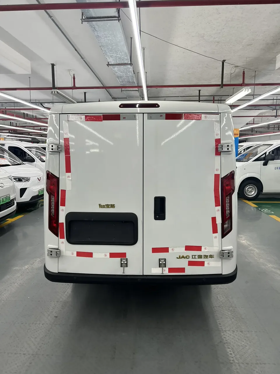 JAC Van Bolo JAC Van Bolo 2024 V8 Guoxuan Pilot Edition 2025 — thumbnail 2