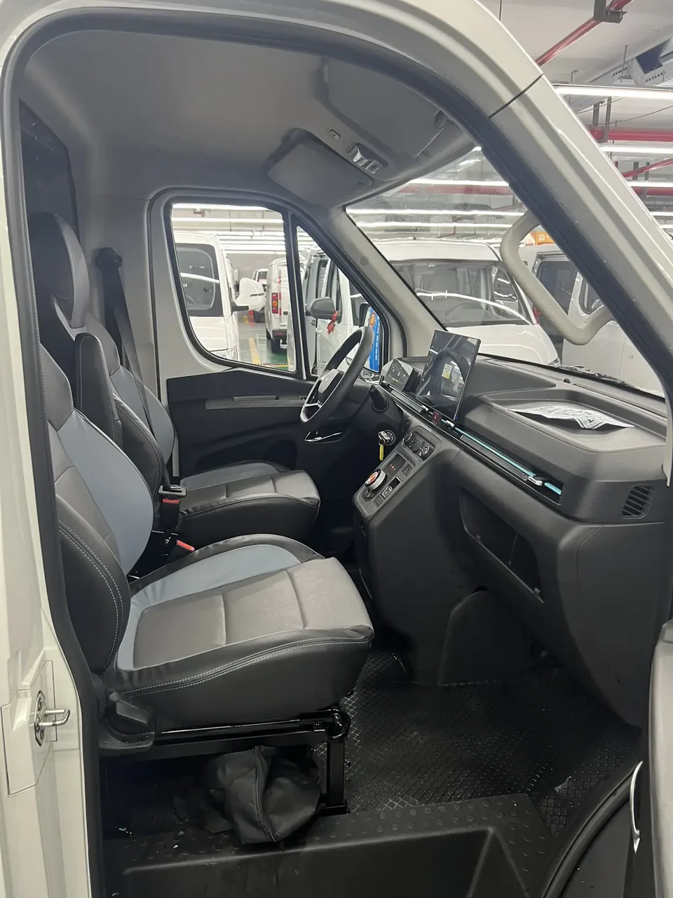 JAC Van Bolo JAC Van Bolo 2024 V8 Guoxuan Pilot Edition 2025 — thumbnail 3
