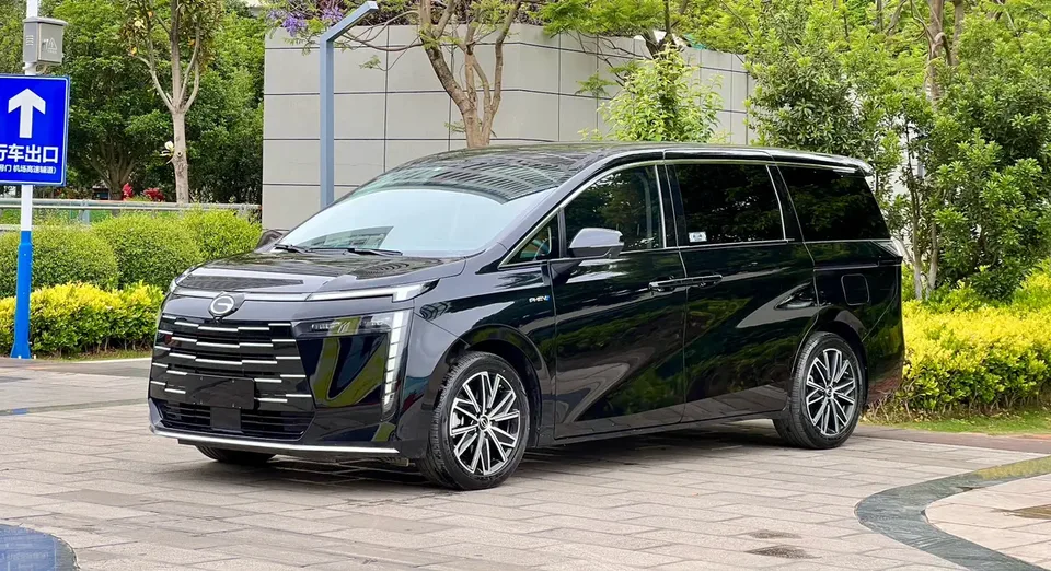 GAC Trumpchi E8 PHEV 2024