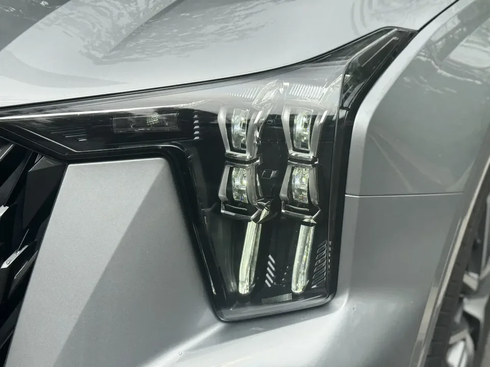 GAC Trumpchi GS8 Trumpchi GS8 2022 Dual Engine Series 2.0TM Hybrid 4WD Premium Edition 7 Seaters 2023 — миниатюра 3