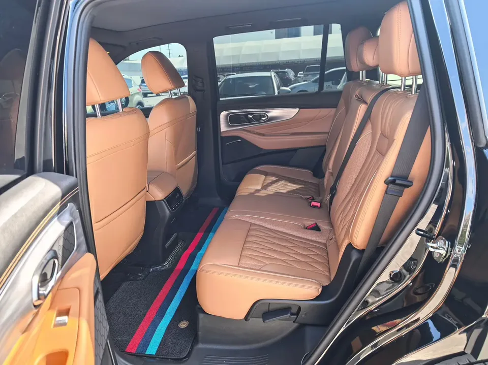 GAC Trumpchi GS8 Trumpchi GS8 2024 Pilot Series 2.0TGDI 2WD Luxury Connected Edition 2024 — миниатюра 3