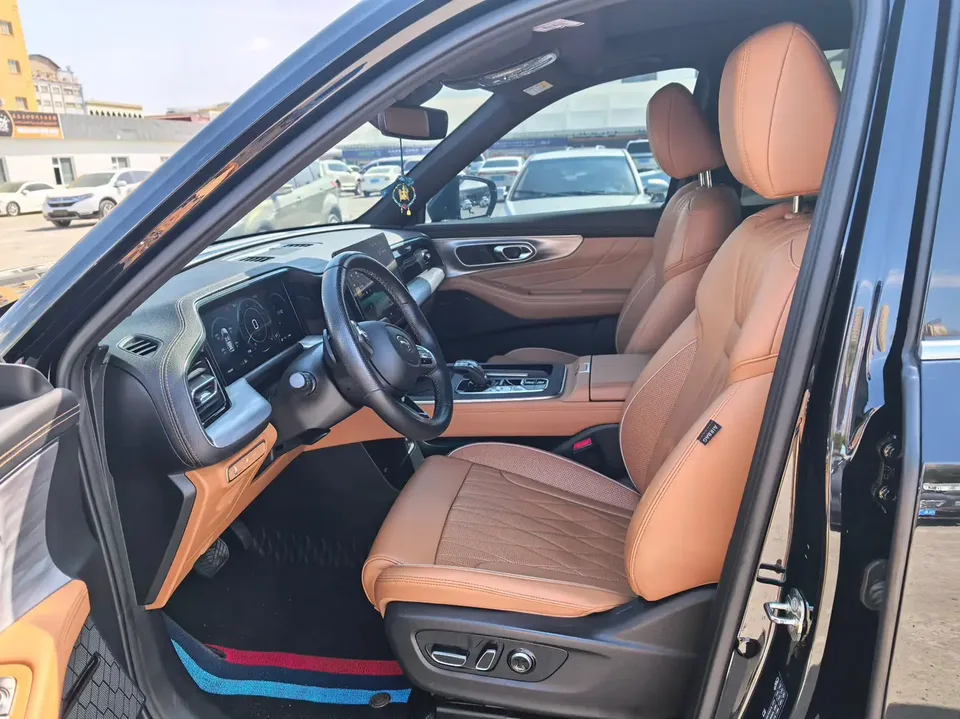 GAC Trumpchi GS8 Trumpchi GS8 2024 Pilot Series 2.0TGDI 2WD Luxury Connected Edition 2024 — миниатюра 5
