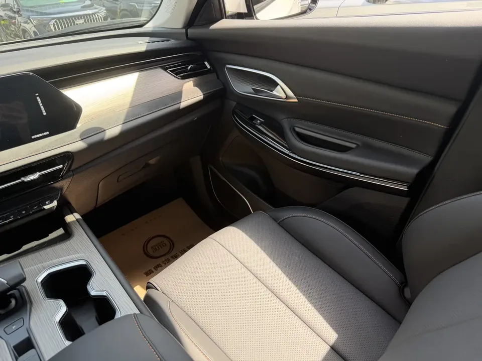 Changan X7 PLUS 1.5T DCT Zunyao 7-seater 2024 — миниатюра 4
