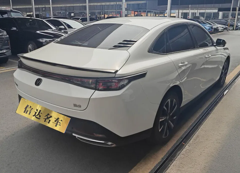 Changan Escape Escape 2025 1.5T DCT 500Bar Premium Edition 2025 — миниатюра 3