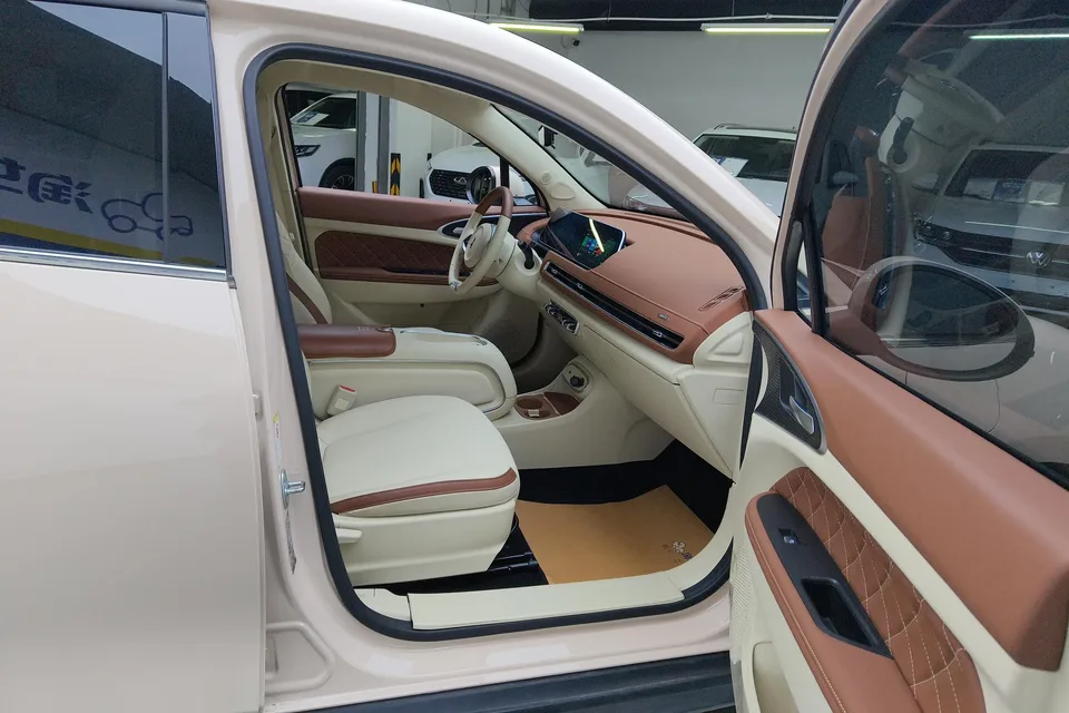 ORA Euler good cat Euler good cat 2023 401km standard range luxury lithium iron phosphate 2023 — thumbnail 3