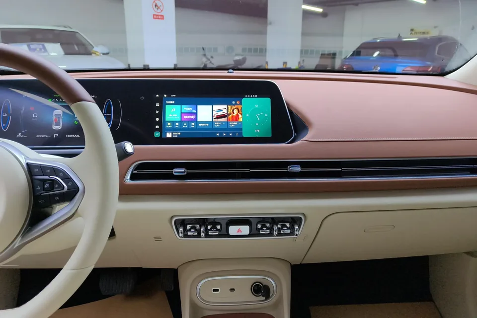 ORA Euler good cat Euler good cat 2023 401km standard range luxury lithium iron phosphate 2023 — thumbnail 4