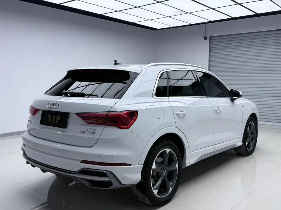 Audi Q3 Audi Q3 2023 35 TFSI Fashionable and Dynamic 2022 — миниатюра 2